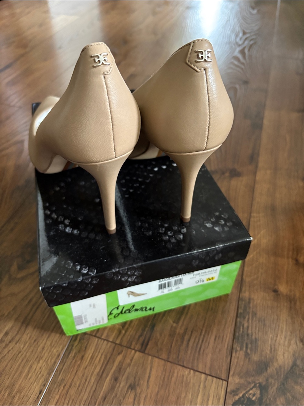Sam Edelman Beige Pointed-Toe Leather Pumps - Picture 14 of 15